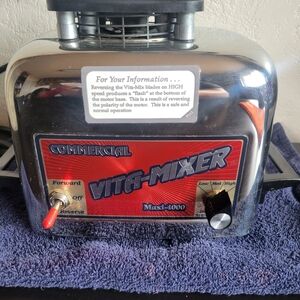 Maxi-4000 Commercial Blender - Silver and Red